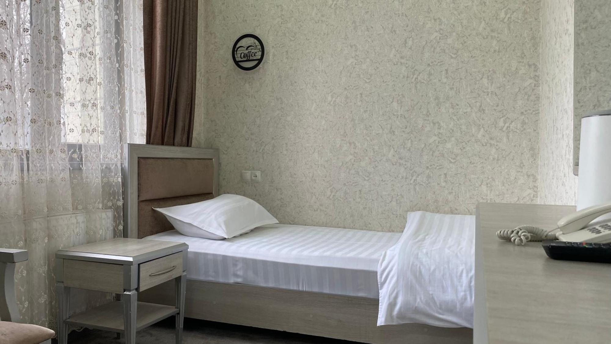 Diyor Hotel Marghilon Luaran gambar