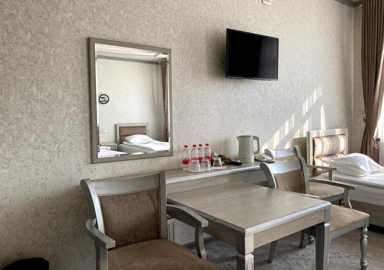 Diyor Hotel Marghilon Luaran gambar